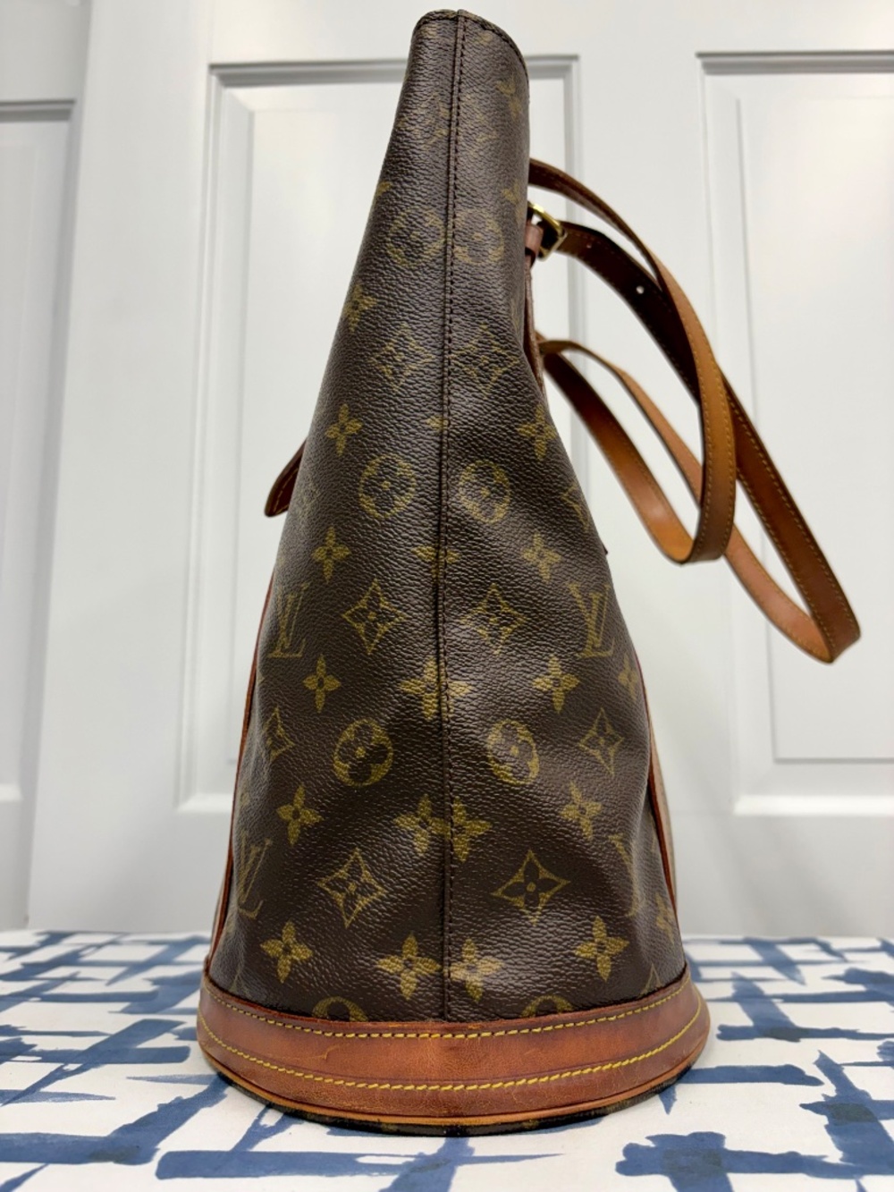 Vintage 90’s Louis Vuitton Bucket Bag Monogram Canvas—NEW INTERIOR - Picture 6 of 14
